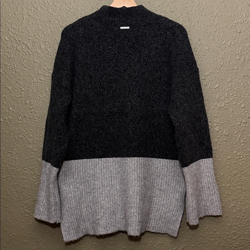 MICHAEL KORS PEARL HEATHER GREY COLOR BLOCK MOCK TURTLENECK SWEATER - Picture 2 of 11
